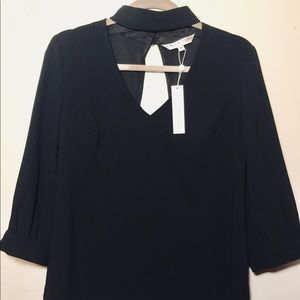 Trina Turk 3/4 keyhole collar shirt black